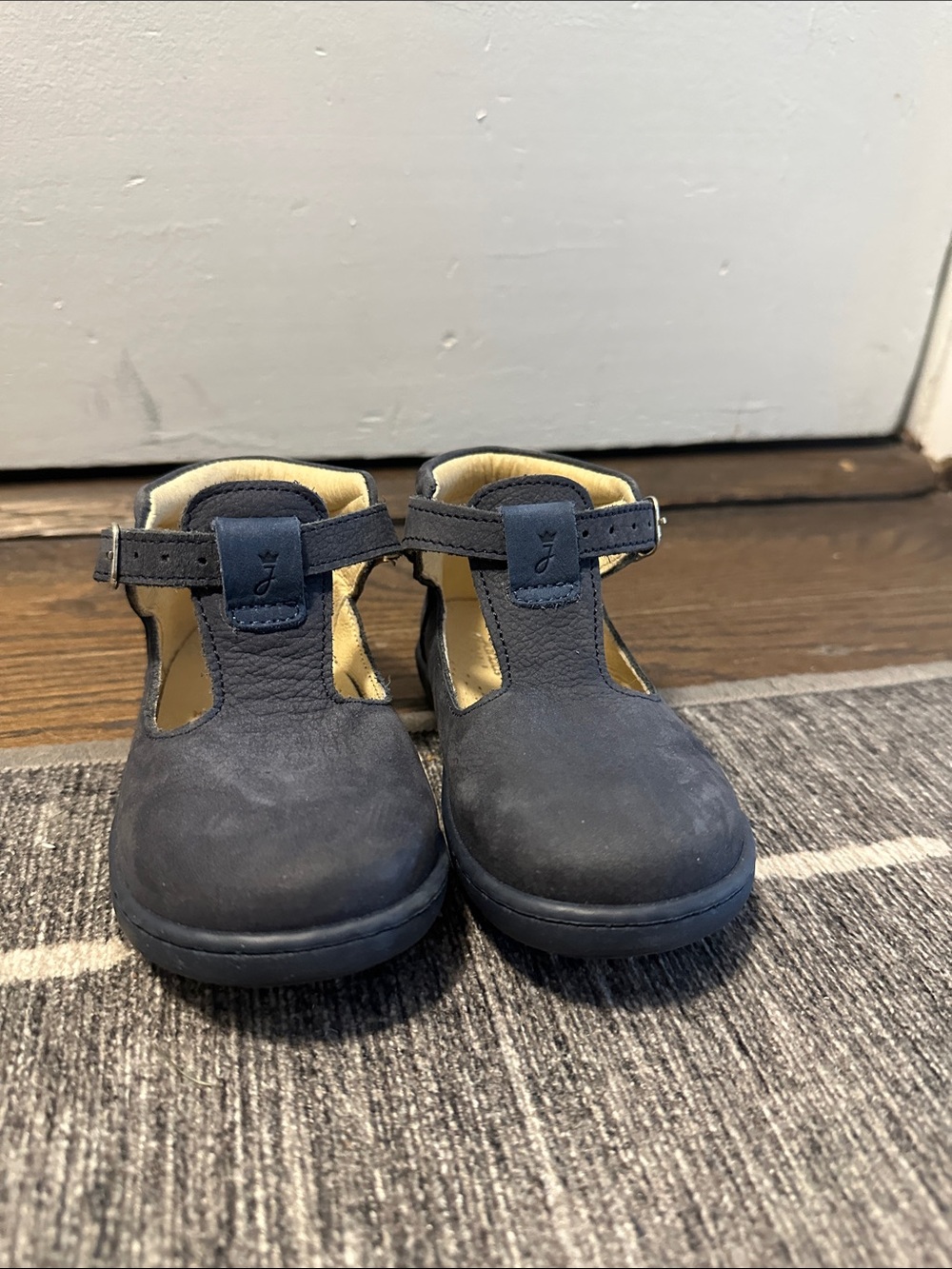 Like new Jacadi sandals size 22